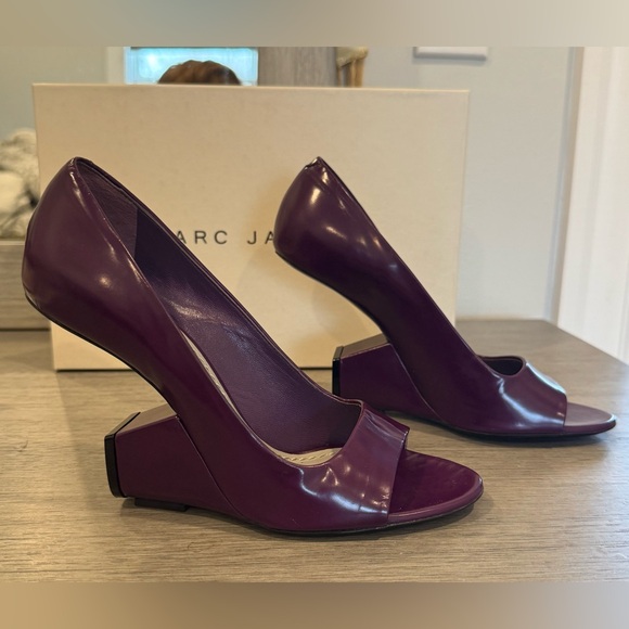 Marc Jacobs Spring 2008 Runway Backwards Heels - Picture 4 of 7